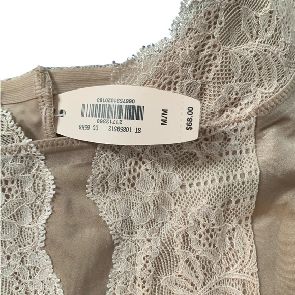 Victoria’s Secret So Curvaceous Shaping Slip Nude Lace NWT M - Picture 4 of 6